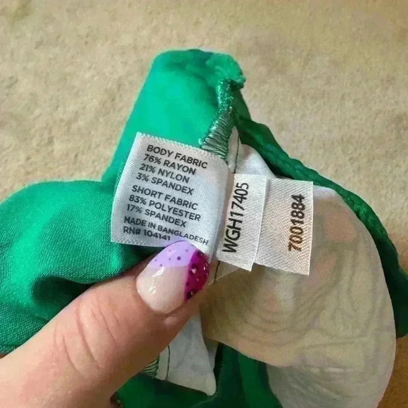 Lady Hagen Women's Tropical Palm Wrap 17'' Golf Skort size medium NWOT - Picture 9 of 9